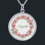 Persoonlijke naam Ketting Floral Wreath<br><div class="desc">Ketting persoonlijke naam. Voeg je eigen naam toe. U kunt de doopvont en de doopvontkleur veranderen om het uw te maken. Een geweldig cadeau voor bruidsmeisjes,  bruiloft,  moeders zuster,  vrienden.</div>