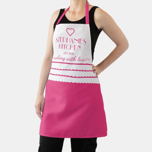 Persoonlijke naam koken met liefdesroze schort (Insitu)