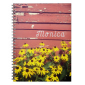 Persoonlijke naam met bijtende hout en bloemen Opm Notitieboek (Voorkant)