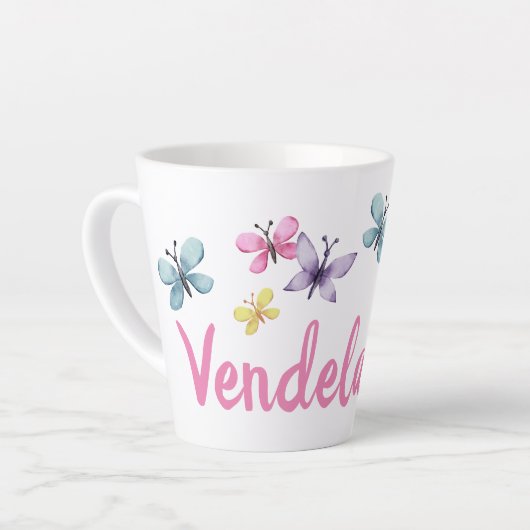 Persoonlijke naam met wilde bloemen en vlinders latte mok (Linkerhoek)