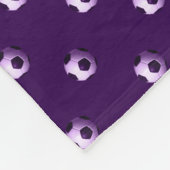 Persoonlijke naam paarse voetballen fleece deken (Hoek)