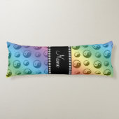 Persoonlijke naam regenboog met yang patroon lichaamskussen (Voorkant)