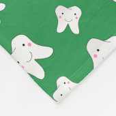 Persoonlijke naam schattig groen tandpatroon fleece deken (Hoek)