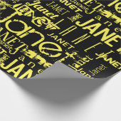 Persoonlijke naam Typografie Yellow Black Cadeaupapier (Hoek)