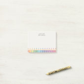 Persoonlijke naam van de leraar Kleurpotloden Post-it® Notes (Op bureau)