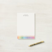 Persoonlijke naam van de leraar Kleurpotloden Post-it® Notes (Op bureau)