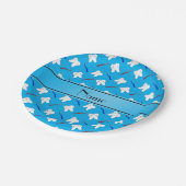 Persoonlijke naamblauwe borstels en tandenpatroon papieren bordje (Gekanteld)