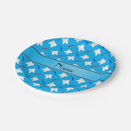 Persoonlijke naamblauwe borstels en tandenpatroon papieren bordje (Gekanteld)