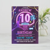Persoonlijke Neon Basketbal 10e Verjaardag Party Kaart (Staand voorkant)