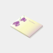 Persoonlijke paarse cyclamen bloemen post-it® notes (Schuin)
