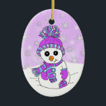 Persoonlijke Paarse Snowman Snowy Day Kerstmis Keramisch Ornament<br><div class="desc">Voeg jouw naam toe aan dit vakantieornament met handgetekende cartoon,  schattige paarse en blauwe sneeuwman met sneeuwvlokken op de achtergrond. De achterkant heeft mannen,  pinguïns en snoepjes met kerstmis.</div>