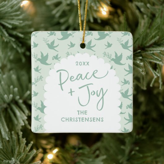 Persoonlijke pastelgroene Vrede + Vreugde Keramisch Ornament (Boom)