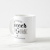 Persoonlijke Proud Voetbalmoeder Koffiemok (Voorkant links)