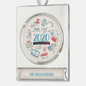 Persoonlijke Quarantine-kerstherdenking Verzilverd Banner Ornament (Links)