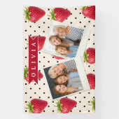 Persoonlijke Retro Aardbei Stippen Vintage Spandoek (Verticaal)