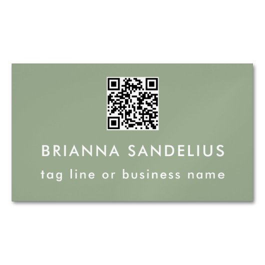 Persoonlijke saliegroene moderne script QR-code Magnetisch Visitekaartje (Voorkant)