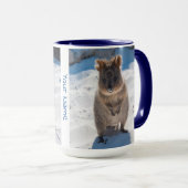 Persoonlijke schattige en gelukkige quokka op het  mok (Voorkant rechts)