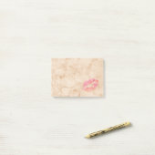 Persoonlijke schoonheidslips op marmer post-it® notes (Op bureau)