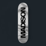 Persoonlijke Skateboard Naam zwarte grijze Koel<br><div class="desc">Pas dit kleurrijke Skateboard eenvoudig aan op het abstracte ontwerp van de Gray Wave met zwarte en coole sans serif font. Voeg jouw naam toe,  kies doopvont,  verander grootte en positie,  voeg klusje,  foto's en vormen toe. Eenvoudig en mooi,  perfect als cadeauidee voor jongens en meisjes.</div>