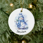 Persoonlijke Snowman Keramisch Ornament<br><div class="desc">Breng veel meer vakantiewaanzin naar je boom met een aangepast keramisch siermiddel. Voeg familiefoto's,  afbeeldingen en persoonlijke berichten toe aan beide zijden van deze afbeelding. Een streng gouden draad maakt het gemakkelijk om deze fantastische kluts op te hangen.</div>