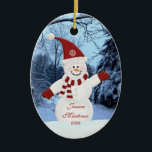 Persoonlijke Snowman Ornament<br><div class="desc">Voeg gewoon een naam of namen en een jaar toe aan de voorkant van deze schattige Snowman Ornament.</div>