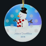 Persoonlijke Snowman Ornament<br><div class="desc">Voeg gewoon een naam of namen en een jaar toe aan de voorkant van deze schattige Snowman Ornament.</div>