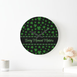 Persoonlijke St. Patrick's Day Shamrock op Zwart Grote Klok