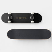 Persoonlijke Stencil Font Christine Gold op zwart Skateboard (Horizontaal)