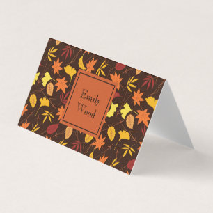 Persoonlijke tafelkaart met oranje gele herfstblad kaart