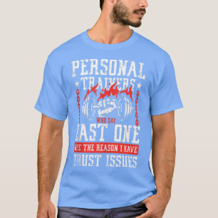 Persoonlijke trainers die de laatste gymnastiekkra t-shirt