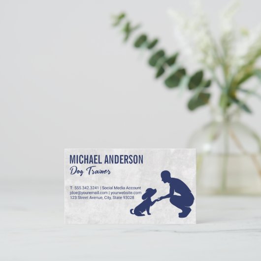 Persoonlijke trainingspuppy | Dierenopleiders Visitekaartje (Staand voorkant)