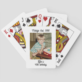 Persoonlijke verjaardagskaart met vintage foto pokerkaarten