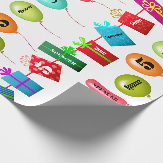 Persoonlijke voornaam en ouderdom op feestdag cadeaupapier (Hoek)