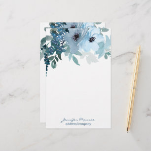 Persoonlijke waterverf bloemen in blauw briefpapier