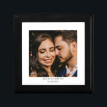 Persoonlijke Weduwfoto Houdbaarskist Cadeaudoosje<br><div class="desc">Een gepersonaliseerde trouwfoto-houtkakeldoos. Vervang deze foto door je eigen favoriete trouwfoto.</div>