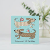 Persoonlijke worst Dog Dachshund Birthday Uitnodig (Staand voorkant)