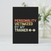 Persoonlijkheid slachtoffer van mijn trainer grapp bedankkaart (Staand voorkant)