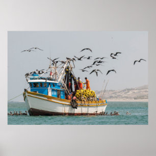 Peru, Los Organos. Vissersboot in Los Organos Poster