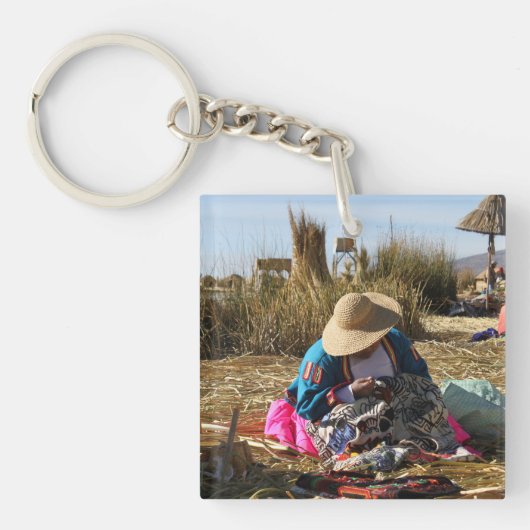 Peru Vrouw Naaien Borduurwerk Sleutelhanger (voorkant)