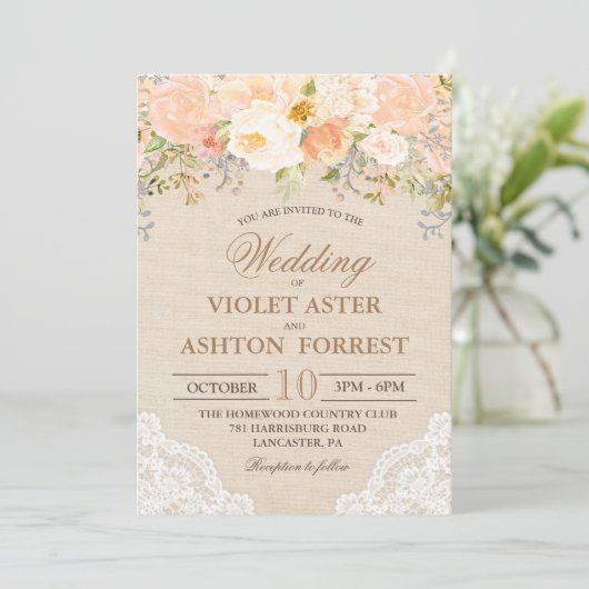 Perzik Bloemen Kant Bruiloft uitnodiging (Staand voorkant)