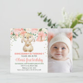 Perzik Bloemenkonijn Foto 1e Verjaardag Uitnodigin Kaart (Staand voorkant)