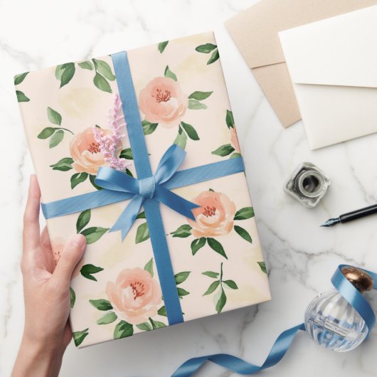Perzik Crème Bloemrijke Bruidsdouche Cadeaupapier (Geschenken)
