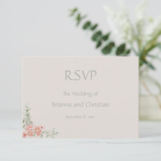 Perzik Crème en Salie Groen Romantisch Bloemen RSVP Kaartje (Staand voorkant)