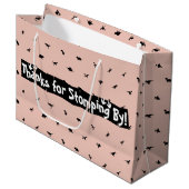 Perzik Dinosaurus Party Tassen: Zwart Dino Print Groot Cadeauzakje (Voorkant Gekanteld)