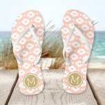 Perzik- en goudAztec-monogram Teenslippers<br><div class="desc">Aangepast afgedrukte flip flop sandalen met een geometrisch Aztec-patroon en uw aangepaste monogram of andere tekst in een cirkelvormige lijst. Klik aanpassen het om tekstdoopvonten en kleuren te veranderen of uw eigen afbeeldingen toe te voegen om unieke één van een soortontwerp te creëer!</div>