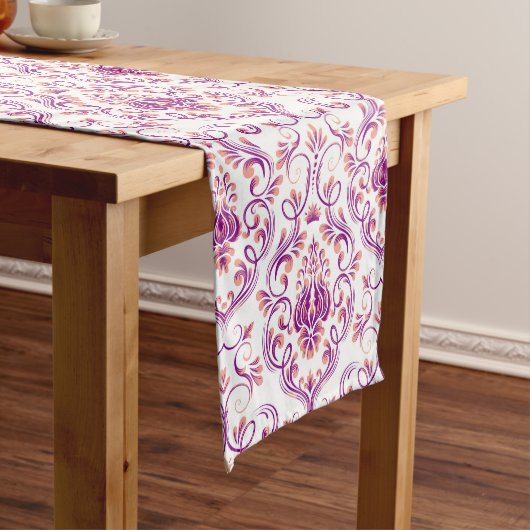 Perzik en Paarse Damask Floral Elegant Pattern Korte Tafelloper (Voorbeeld)