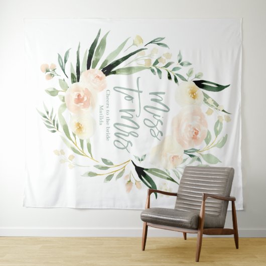 Perzik groene bloemige bruidsfeest Miss to Mrs Wandkleed (In Situ (horizontaal))