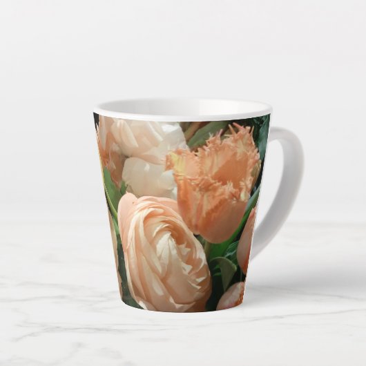 Perzik Ranunculus en Tulp Floral Latte mok (Rechterhoek)