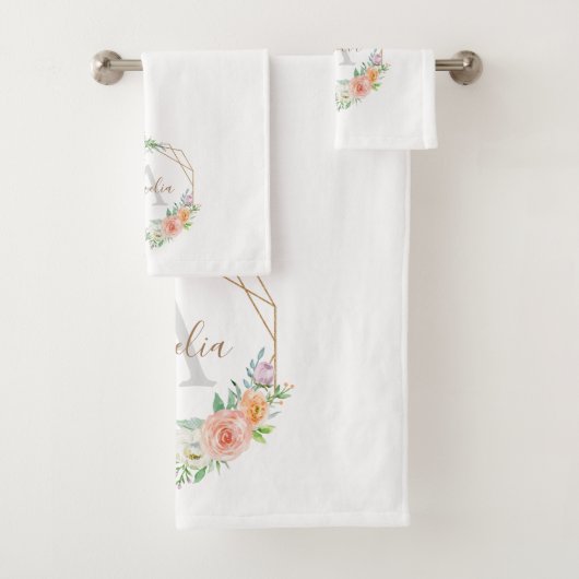 Perzik Roos Waterverf Floral Monogram Bad Handdoek (Insitu)