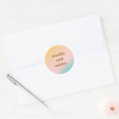 Perzik Roze Mint Gradiënt Koppel Namen Trouwdatum Ronde Sticker (Envelop)